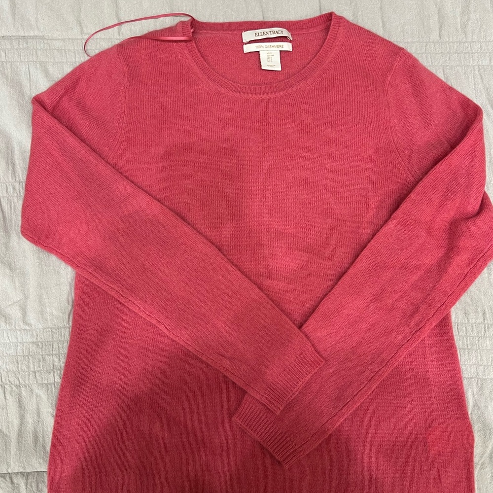 Ellen Tracy Pink Blouse with Crew Neck and Long Sleeves